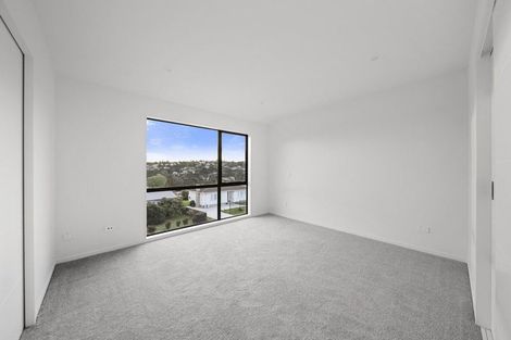 Photo of property in 1/17 Sunnyfield Crescent, Glenfield, Auckland, 0629