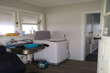 Photo of property in 26-28 Matipo Street, Castlecliff, Whanganui, 4501