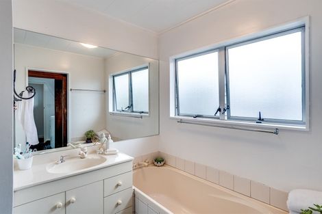 Photo of property in 10 Cardiff Place, Tamatea, Napier, 4112