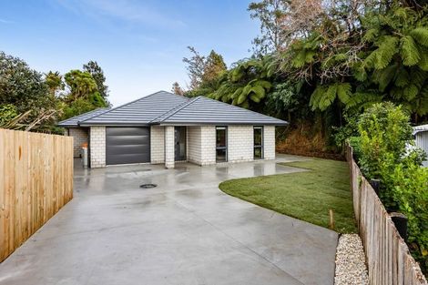Photo of property in 10a Winstone Place, Highlands Park, New Plymouth, 4312
