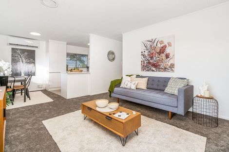 Photo of property in 4 Silverstone Place, Henderson, Auckland, 0612