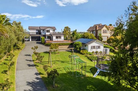Photo of property in 143 Whangaparaoa Road, Red Beach, 0932