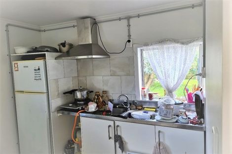 Photo of property in 1 Rogan Street, Mount Roskill, Auckland, 1041