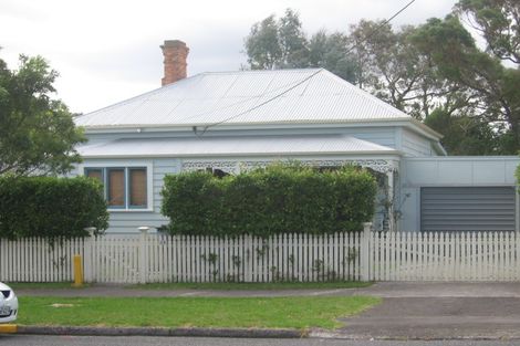 Photo of property in 28 Mozeley Avenue, Devonport, Auckland, 0624