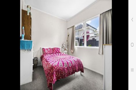 Photo of property in 29a Glenfern Road, Mellons Bay, Auckland, 2014