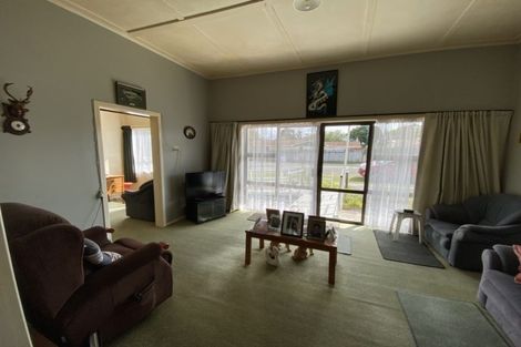 Photo of property in 8 Bath Street, Eltham, 4322