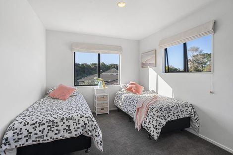 Photo of property in 1/42 Headcorn Place, Botany Downs, Auckland, 2010