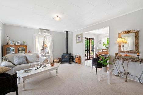 Photo of property in 9 Loasby Place, Greytown, 5712