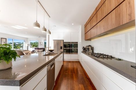 Photo of property in 14 Tauwaka Crescent, Riverhead, 0820