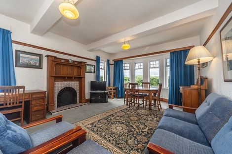 Photo of property in Chevening Flats, 90 Salamanca Road, Kelburn, Wellington, 6012