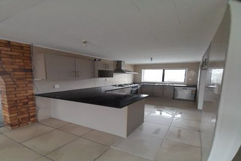 Photo of property in 30 Royal Road, Massey, Auckland, 0614