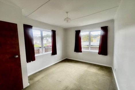 Photo of property in 8 Gillespie Street, Taita, Lower Hutt, 5011