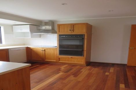 Photo of property in 10 Lexington Drive, Botany Downs, Auckland, 2010