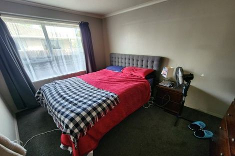 Photo of property in 6 Queenspark Drive, Parklands, Christchurch, 8083