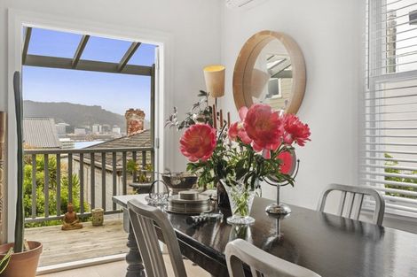 Photo of property in 15 Mcfarlane Street, Mount Victoria, Wellington, 6011