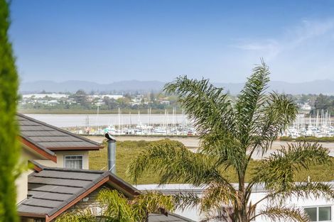 Photo of property in 33 Bannings Way, Hobsonville, Auckland, 0618