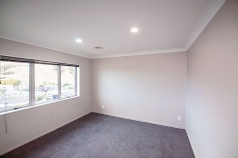 Photo of property in 5a Gifford Grove, Churton Park, Wellington, 6037