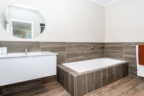 Photo of property in 90 Awapuni Road, Awapuni, Gisborne, 4010