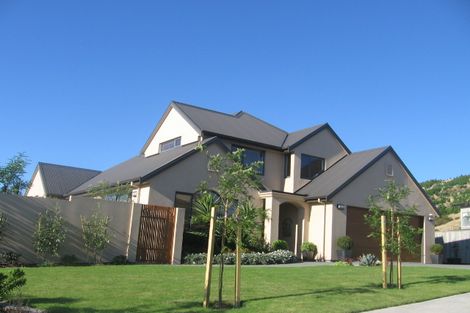 Photo of property in 7 Endeavour Drive, Whitby, Porirua, 5024