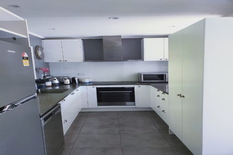 Photo of property in 76 Wyndham Road, Pinehaven, Upper Hutt, 5019