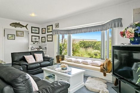 Photo of property in 29 Fairview Terrace, Waipahihi, Taupo, 3330