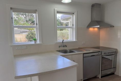 Photo of property in 14 Clinton Street, Fitzroy, New Plymouth, 4312