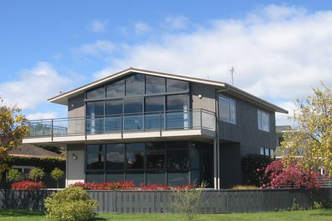 Photo of property in 26 Rainbow Drive, Rainbow Point, Taupo, 3330