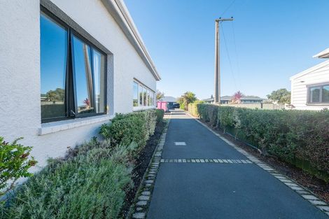 Photo of property in 145 Macandrew Road, South Dunedin, Dunedin, 9012