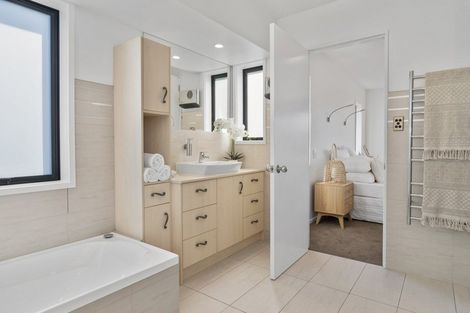 Photo of property in 4 Hillcrest Road, Otumoetai, Tauranga, 3110