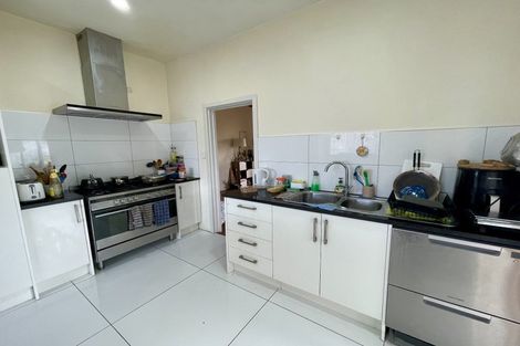 Photo of property in 34 Wattle Street, New Lynn, Auckland, 0600