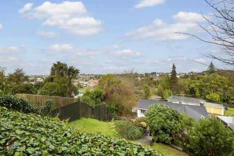 Photo of property in 32 Rothesay Place, Dinsdale, Hamilton, 3204