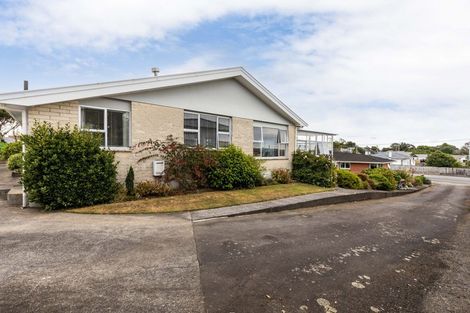 Photo of property in 7 Waimea Street, Westown, New Plymouth, 4310