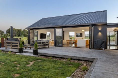 Photo of property in 589 Kent Road, Korito, New Plymouth, 4371