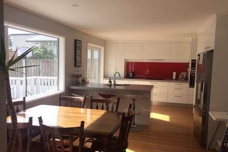 Photo of property in 15 Cunliffe Street, Johnsonville, Wellington, 6037