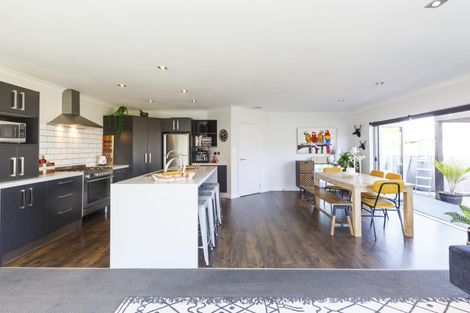 Photo of property in 31 Pegasus Place, Kelvin Grove, Palmerston North, 4414