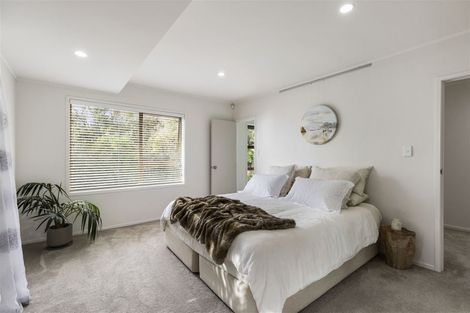 Photo of property in 127 Mellons Bay Road, Mellons Bay, Auckland, 2014