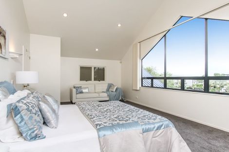 Photo of property in 33 Bannings Way, Hobsonville, Auckland, 0618