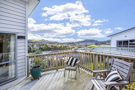 Photo of property in 16 Bluejacket Place, Whitby, Porirua, 5024