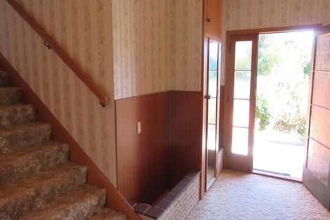 Photo of property in 2 Victoria Street, Waimate, 7924