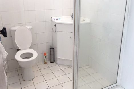 Photo of property in 21 Astley Avenue, New Lynn, Auckland, 0600