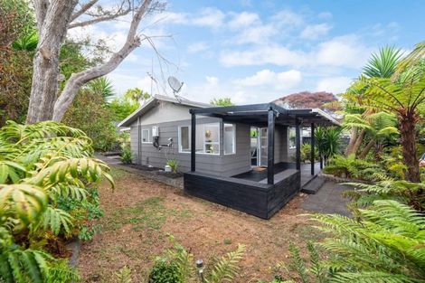 Photo of property in 2/34 Candia Road, Swanson, Auckland, 0614
