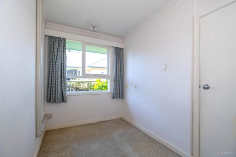 Photo of property in 1 Cashel Street, Waimate, 7924