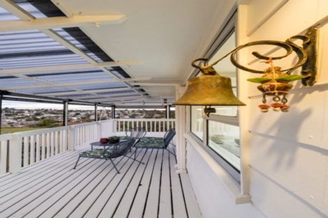 Photo of property in 92 Gallony Avenue, Massey, Auckland, 0614