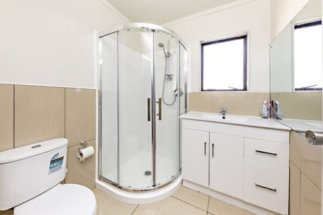 Photo of property in 2/22 Swaffield Road, Papatoetoe, Auckland, 2025