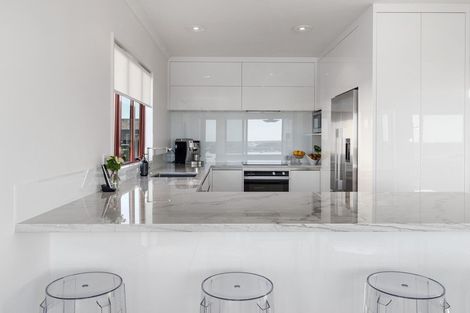 Photo of property in 126a Marine Parade, Mount Maunganui, 3116