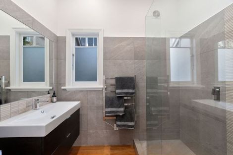 Photo of property in 3 Glen Road, Mornington, Dunedin, 9011