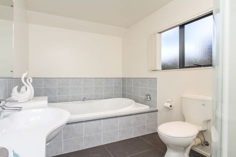 Photo of property in 33 Bannings Way, Hobsonville, Auckland, 0618