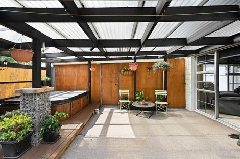 Photo of property in 13a Sandalwood Drive, Dinsdale, Hamilton, 3204