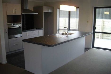 Photo of property in 24 Sunstone Crescent, Brown Owl, Upper Hutt, 5018