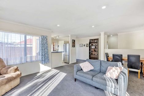 Photo of property in 142a Springs Road, Hornby, Christchurch, 8042